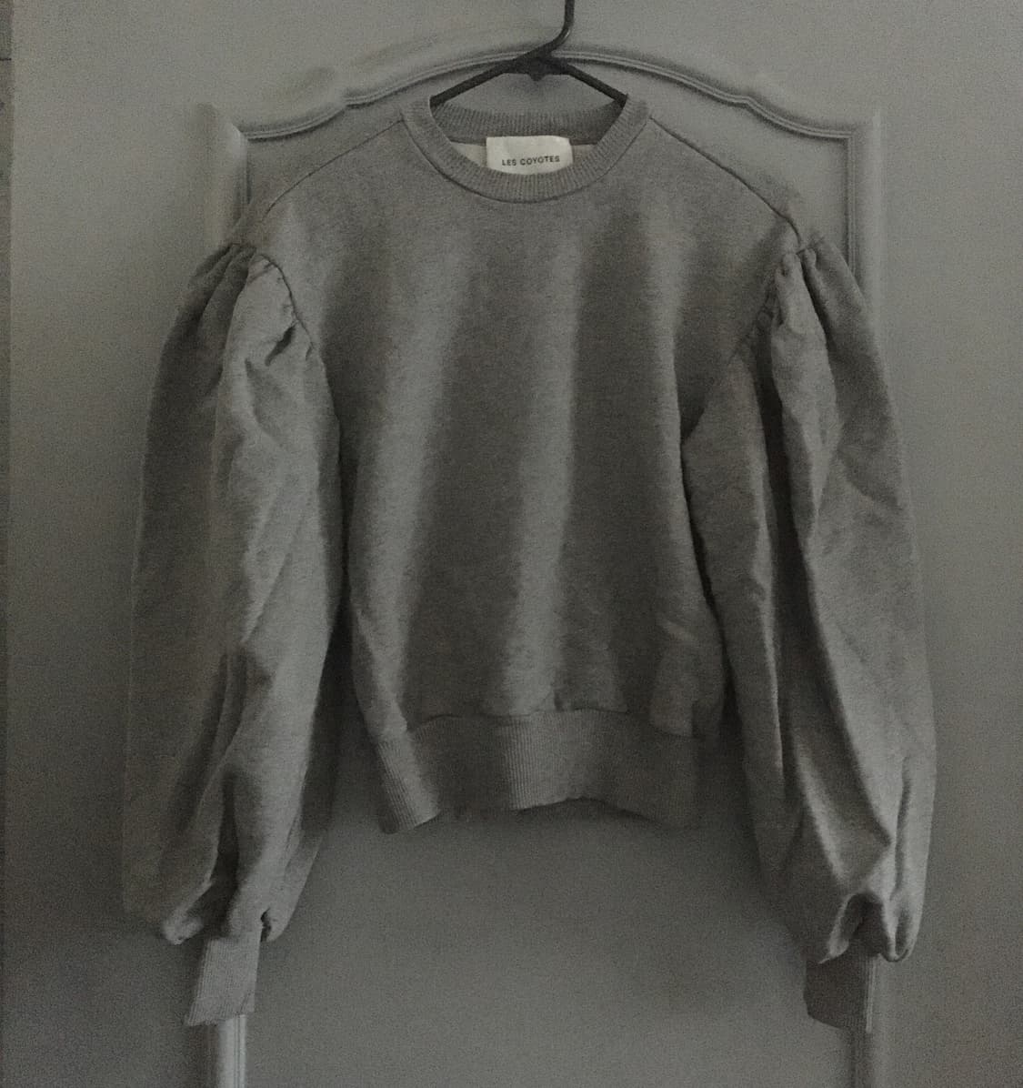 LES COYOTES DE PARIS 퍼프 소매 맨투맨 상품이미지1