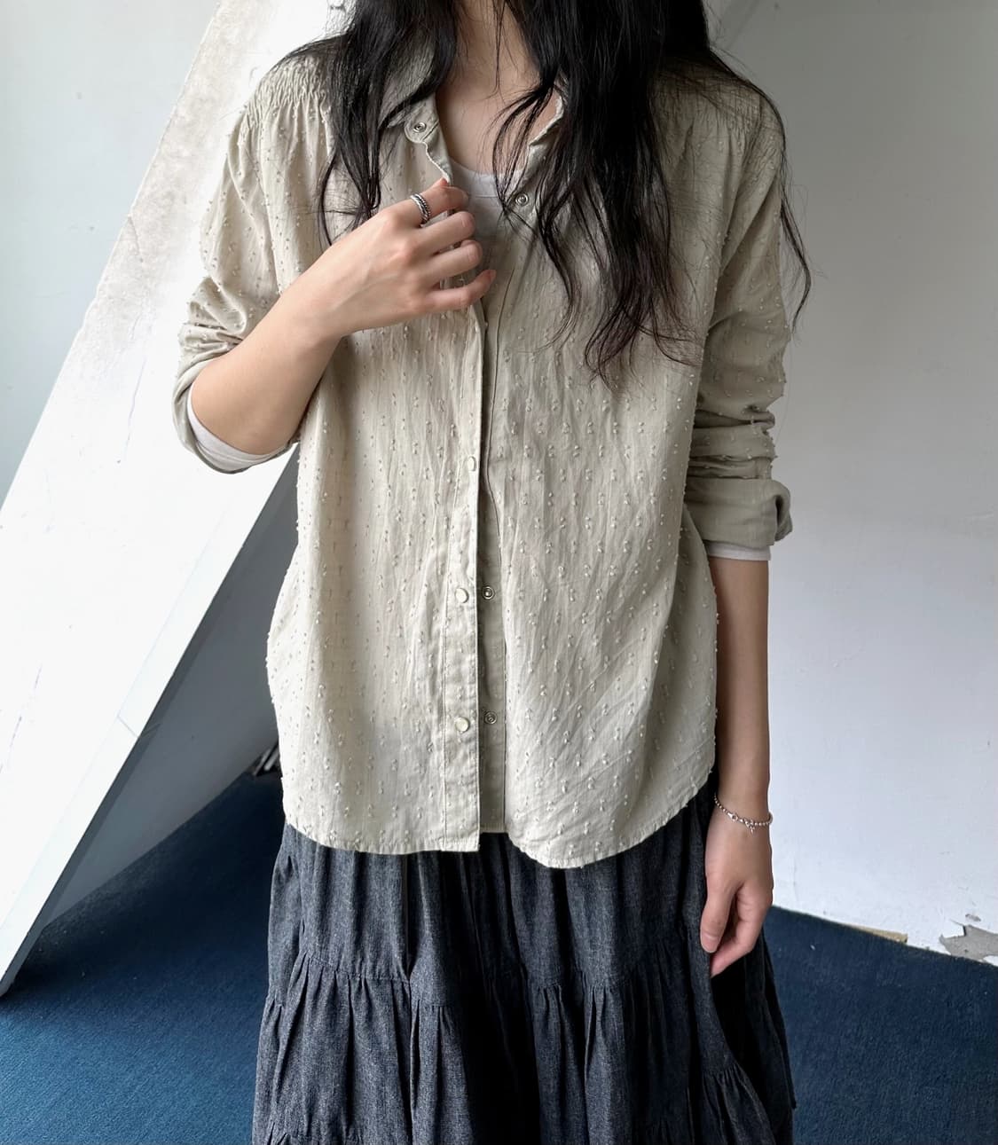Design nep fabric shirred blouse shirt 상품이미지9