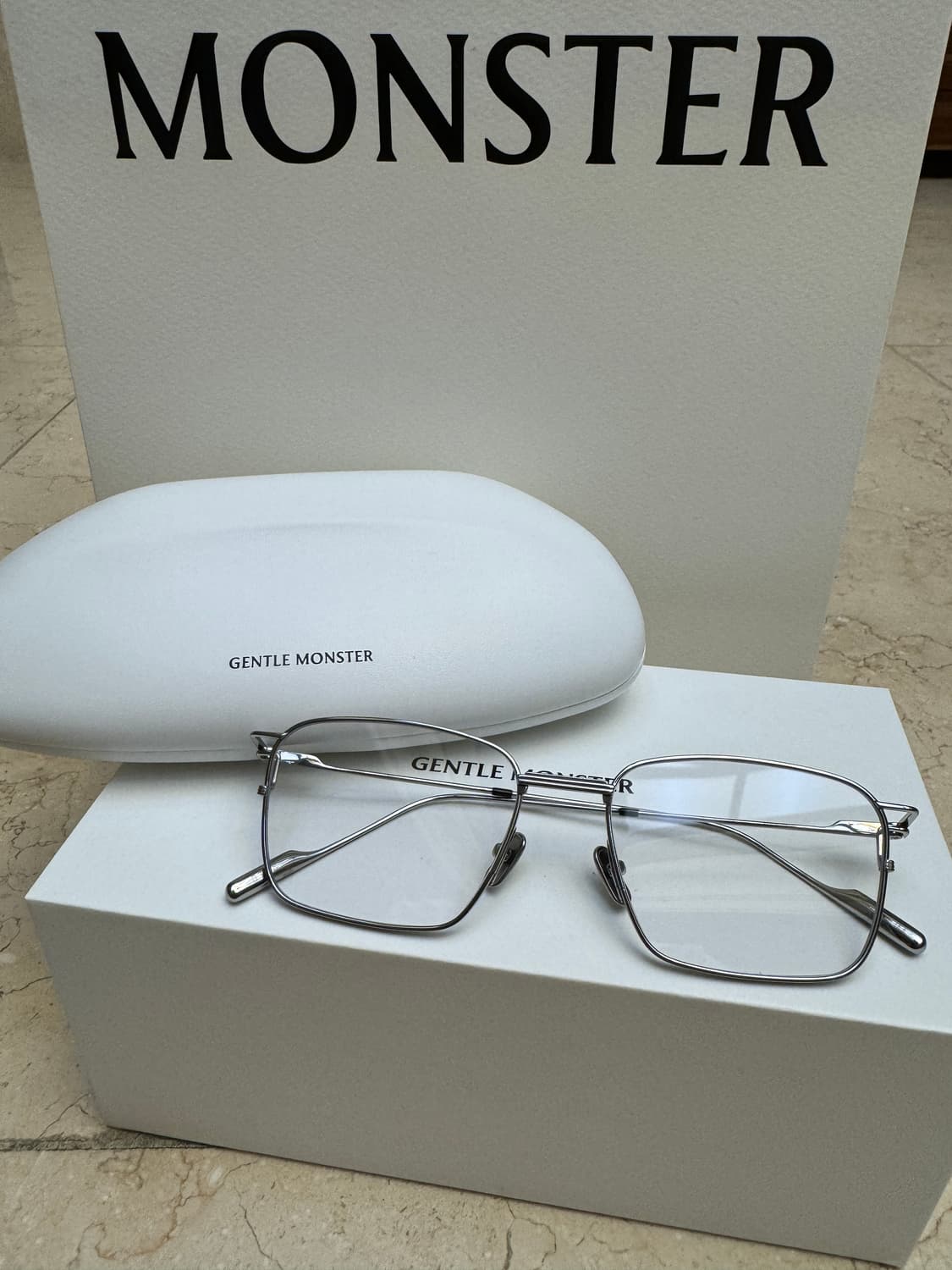 젠틀몬스터 안경 상품이미지1