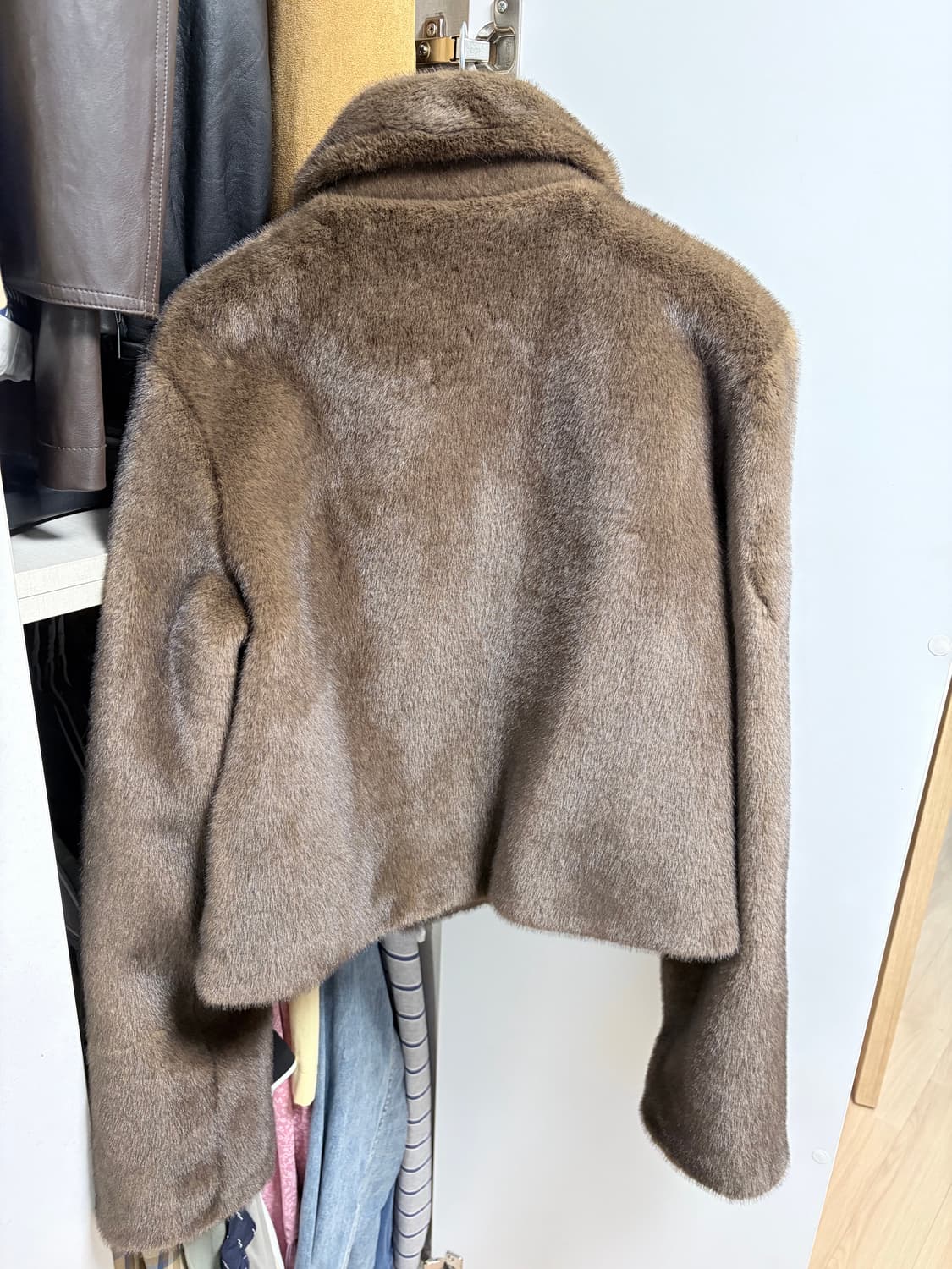 시눈 브라운 퍼 자켓 상품이미지4