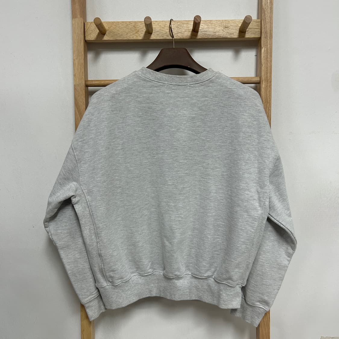 마르디 메크르디 빅로고 맨투맨 스웻셔츠 멜란지그레이 상품이미지4