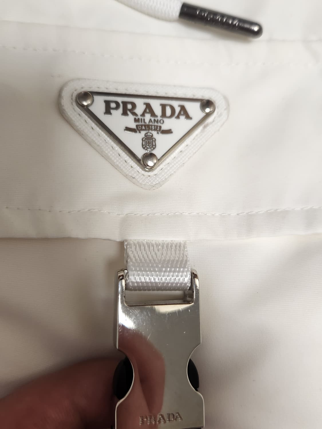 ​[국내정품/XXL] 프라다 20FW 리나일론 테크니컬 버클 자켓 상품이미지4