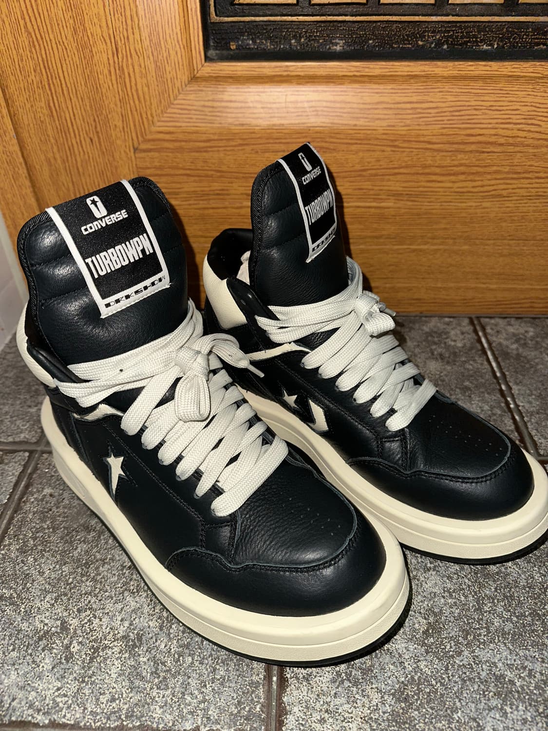 컨버스 x 다크쉐도우 터보웨폰 블랙 크림 상품이미지1