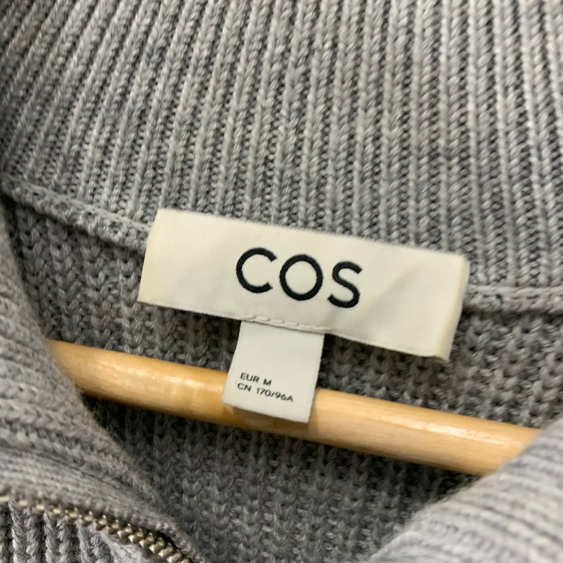 코스 반집업 니트 상품이미지3