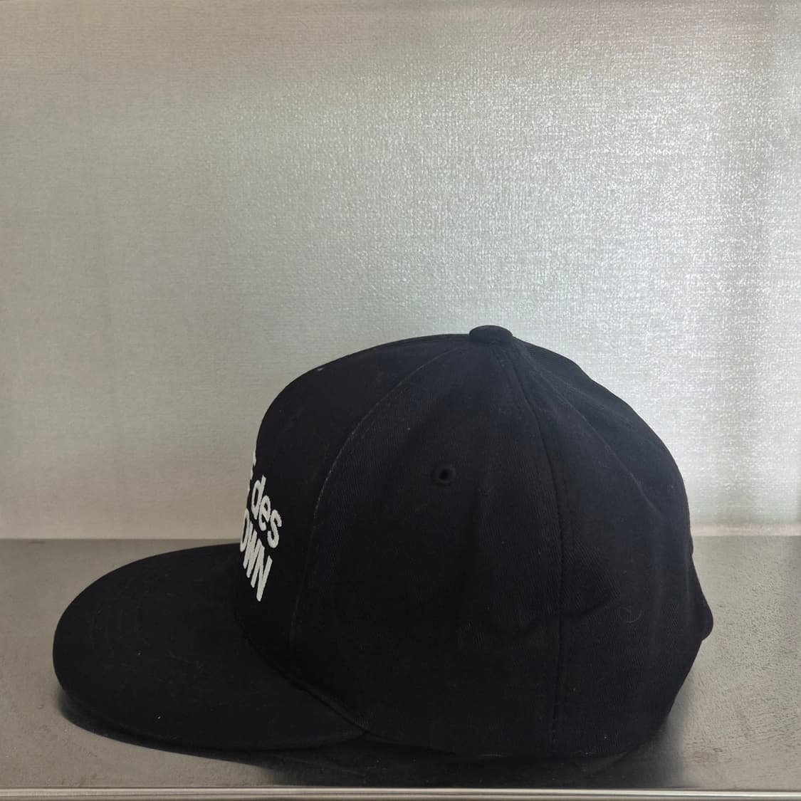 COMME des FUCK DOWN Cap (나우아임영 착용) 상품이미지2