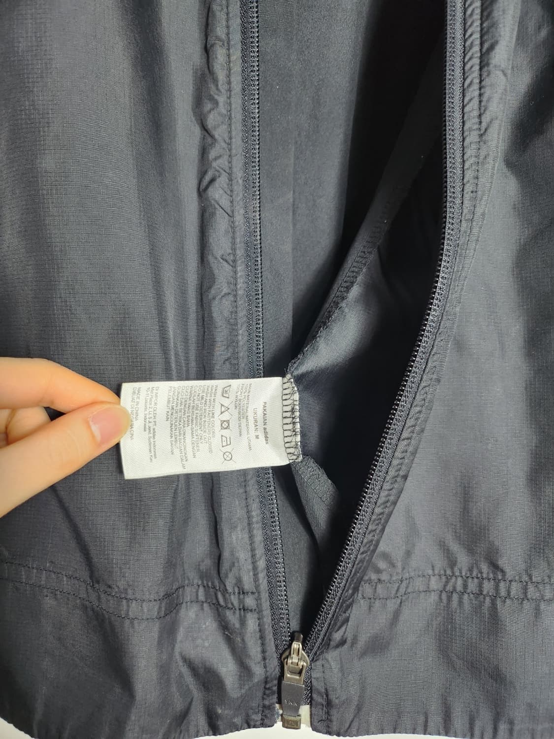 아디다스 러닝 리스폰스 경량 바람막이 상품이미지3