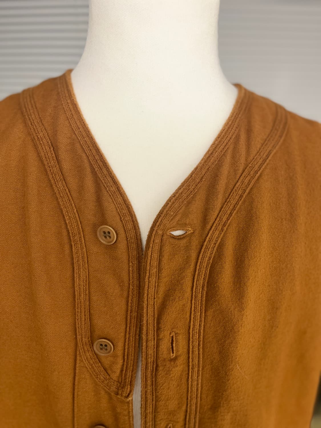 비즈빔 머스타드 덕아웃 셔츠 3 상품이미지2