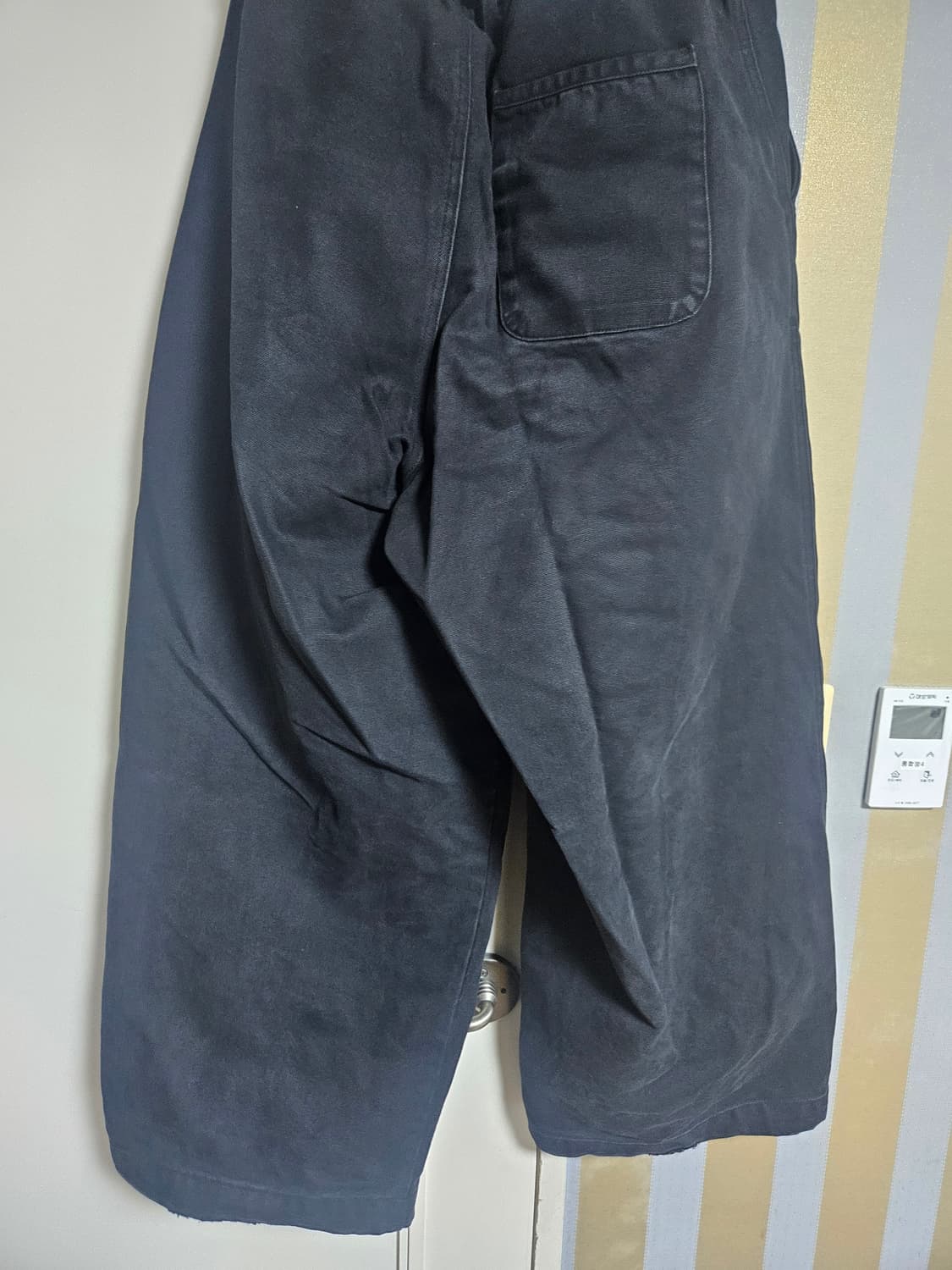 해칭룸 오버 덕 팬츠 블랙 4 상품이미지3