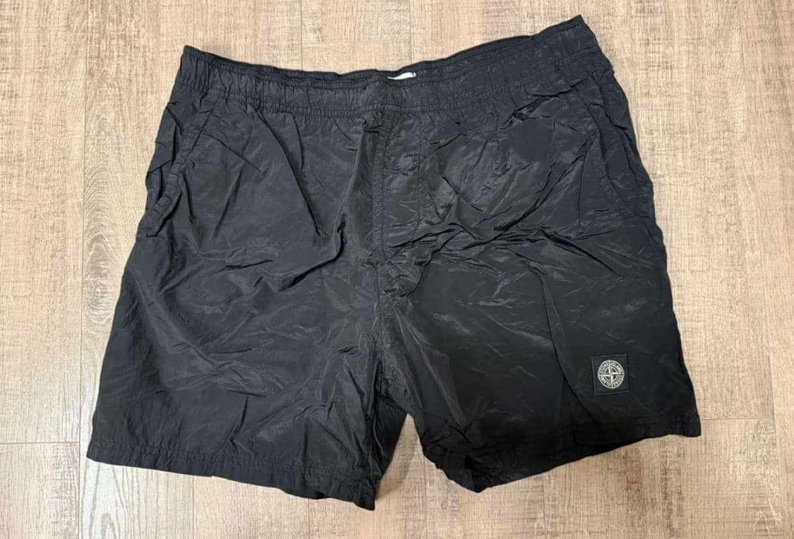 스톤아일랜드 나일론 반바지 XL 사이즈 블랙  상태 9.5/10  사진찍 상품이미지1