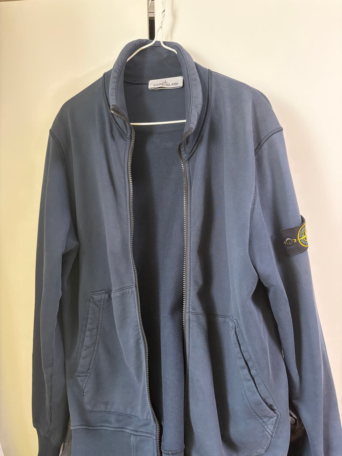 스톤아일랜드 네이비 집업 상품이미지2