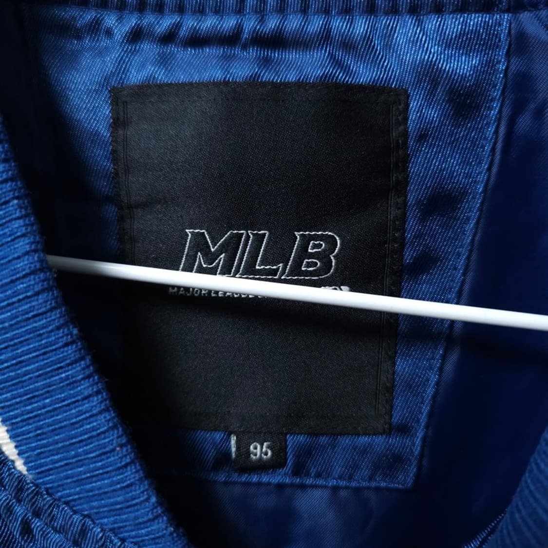 MLB 양키스 유광 바시티 자켓 M 상품이미지5