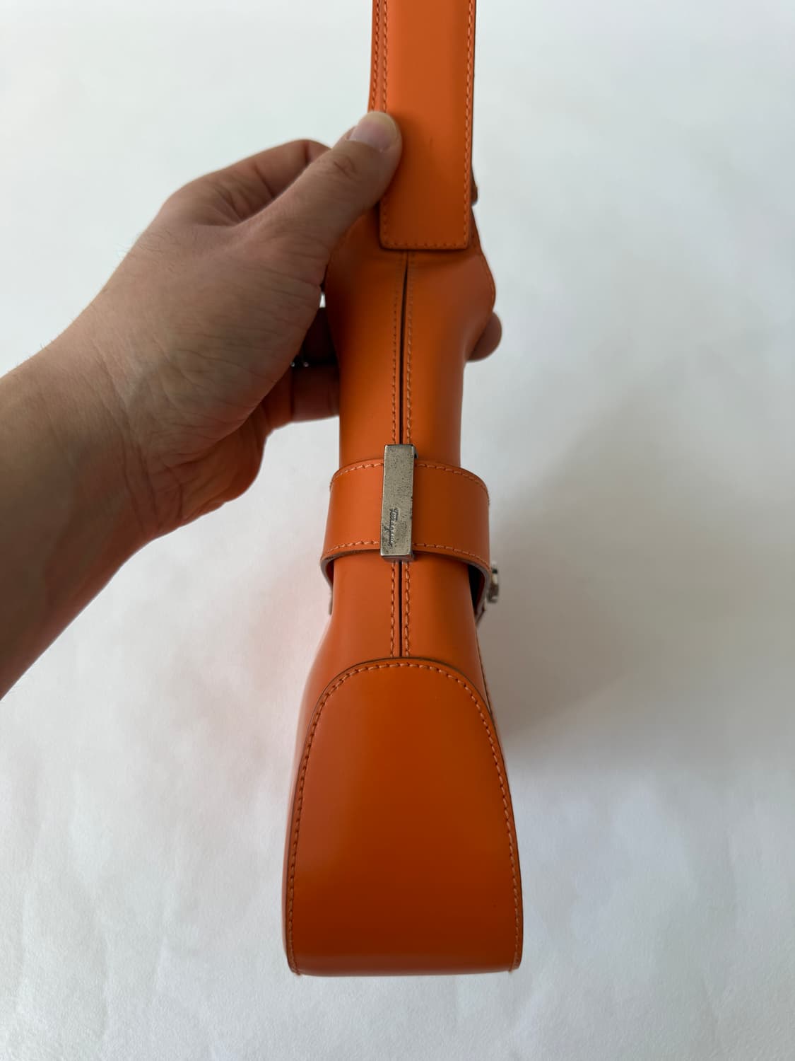 살바토레 페라가모(Salvatore Ferragamo) 레더 숄더백 상품이미지4