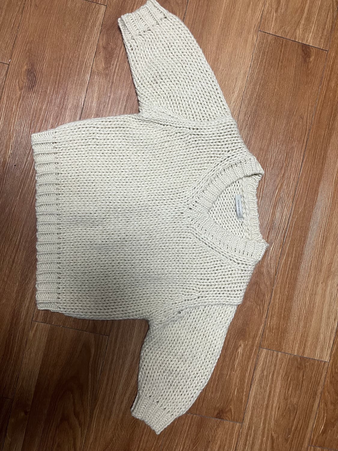 낫띵리튼 니트 상품이미지5