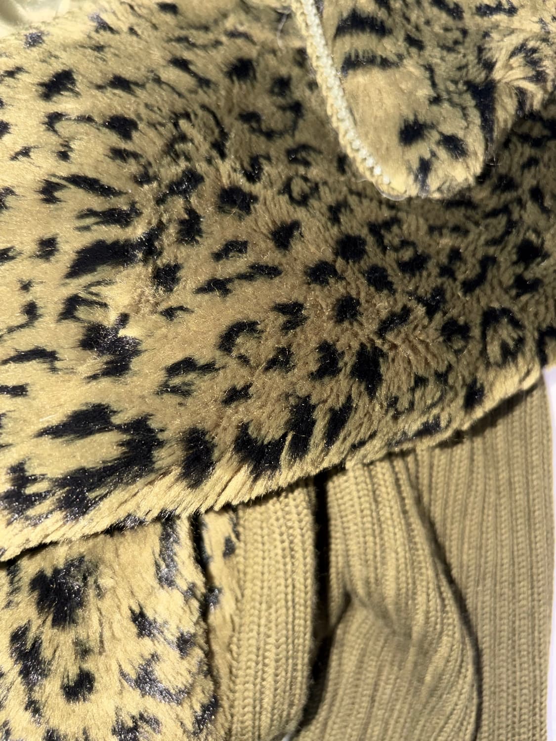 갸루 호피 레오파드 카키 하이넥 니트집업 오네갸루 상품이미지2