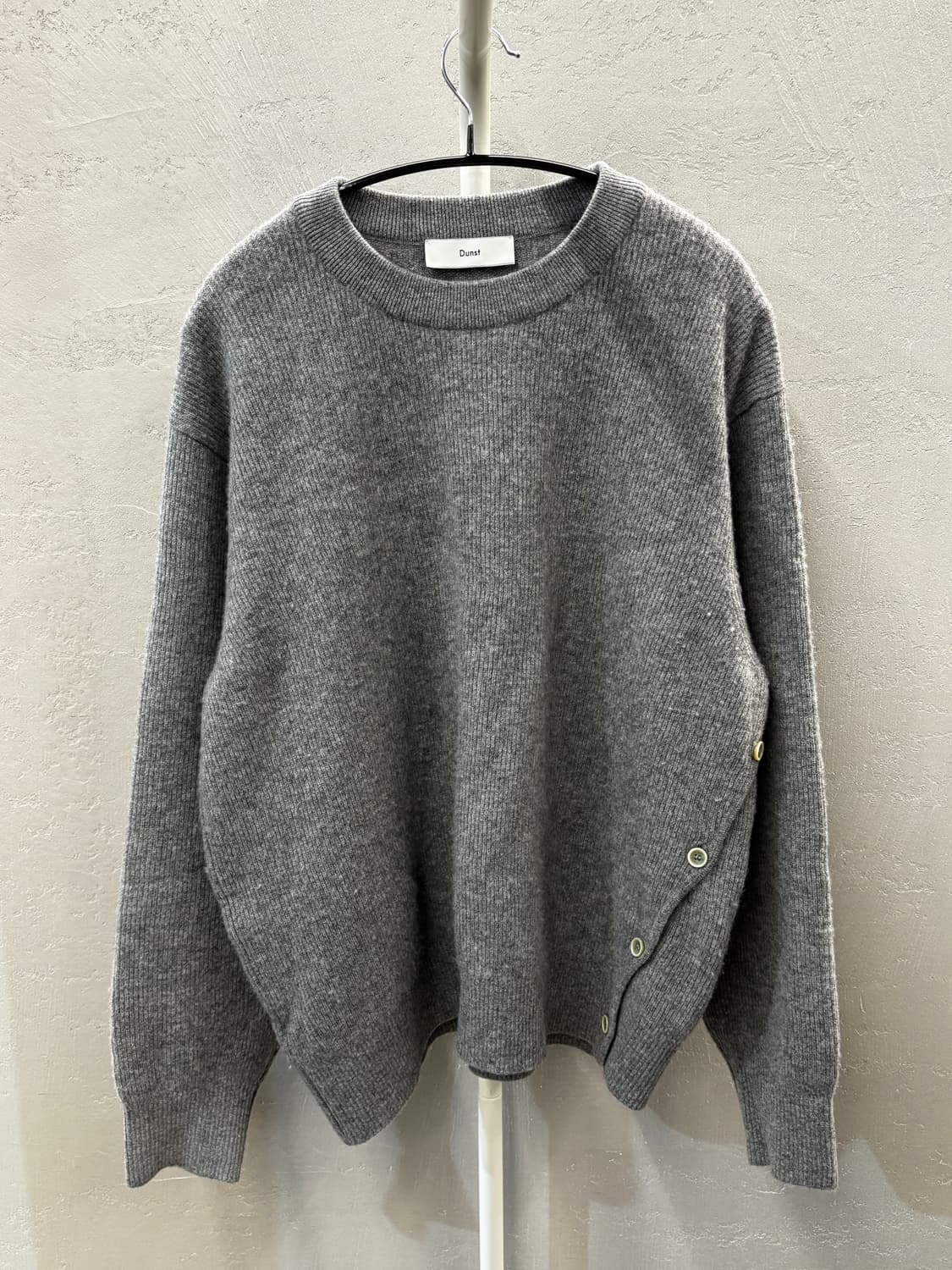 던스트 유니섹스 버튼 크루넥 스웨터 XL 상품이미지2