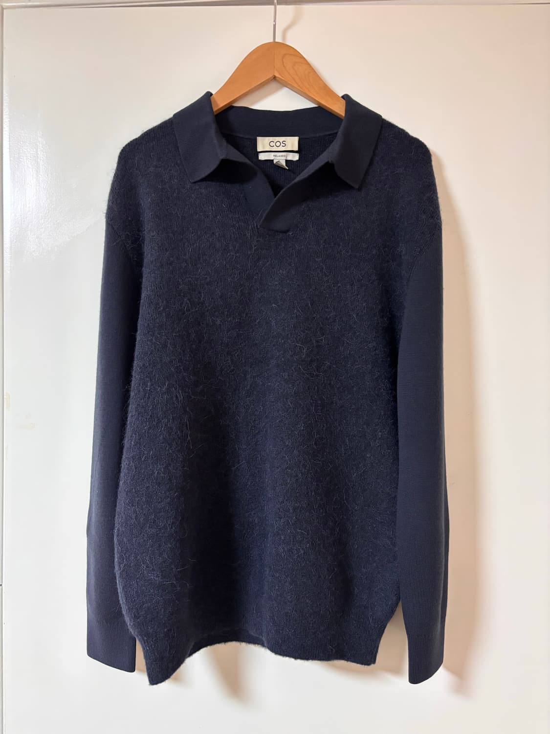 코스 남성 카라니트 상품이미지1