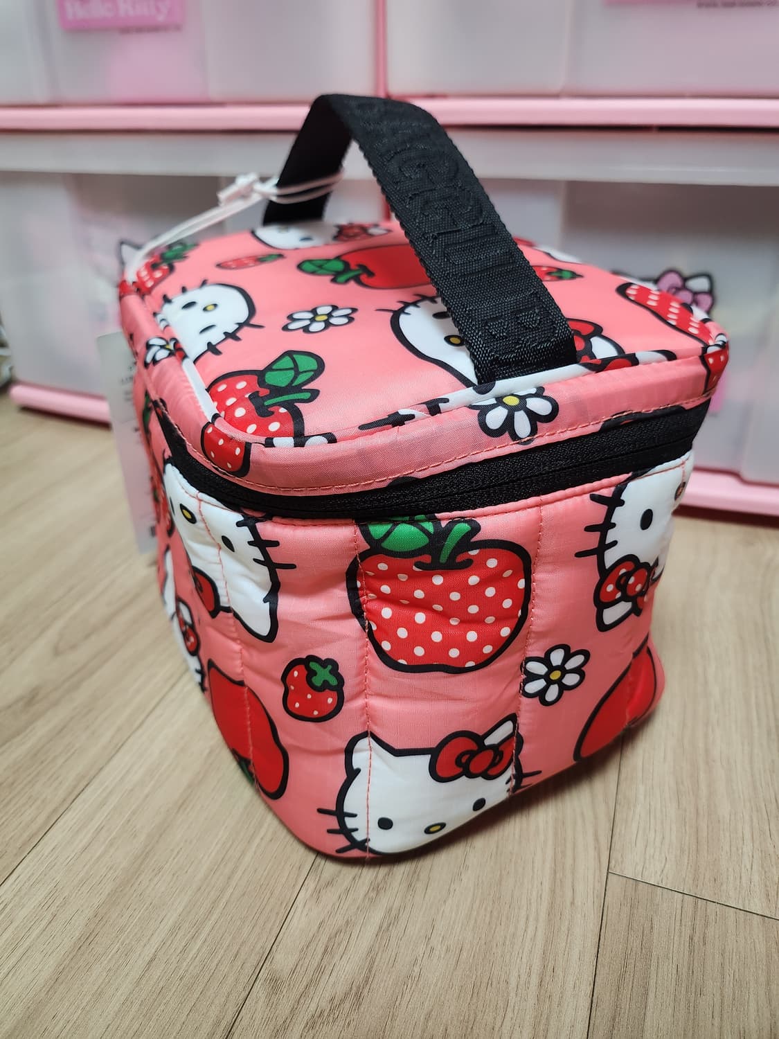 바쿠 Baggu 헬로키티 보냉백 런치백 쿨러백 상품이미지2