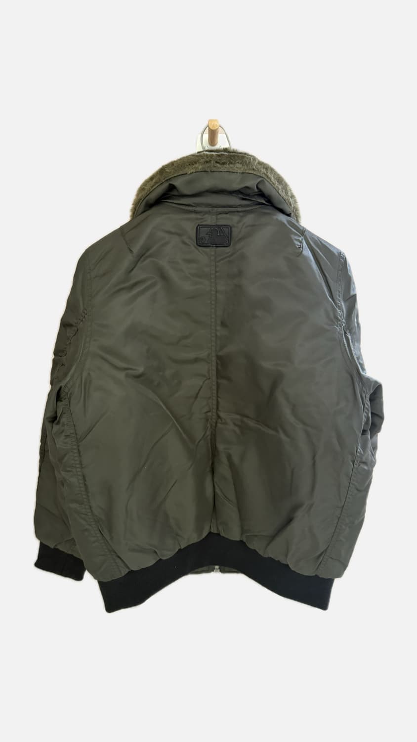 엠엘비(MLB) 겨울항공점퍼 상품이미지2