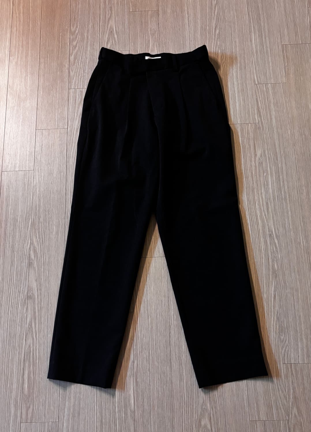 무신사 스탠다드 그린 투턱 와이드 슬랙스 29 블랙 상품이미지1