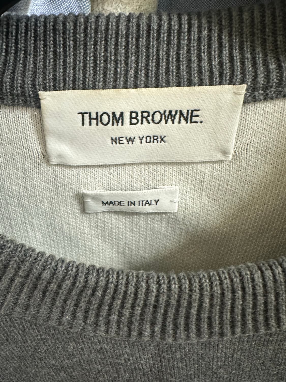 [3] 톰브라운 4 바 앵커 로고 자수 니트 그레이 상품이미지6