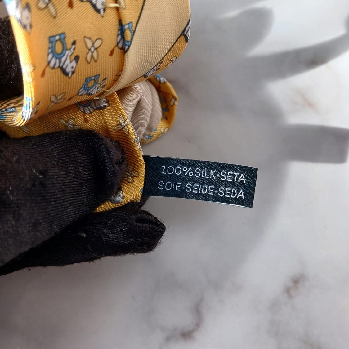 페라가모 옐로우 애니멀 패턴 넥타이 8.3cm B등급 A19716 상품이미지6