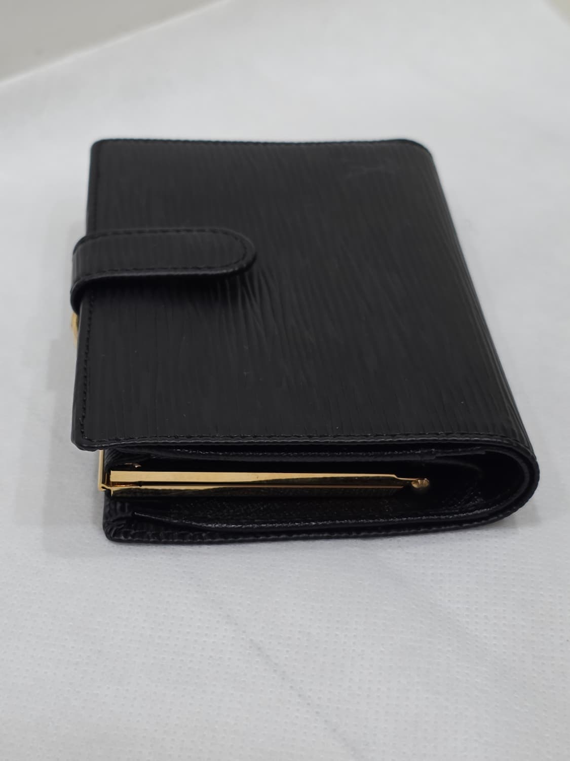 루이비통 에삐 프렌치퍼스 반지갑 검정  상품이미지4