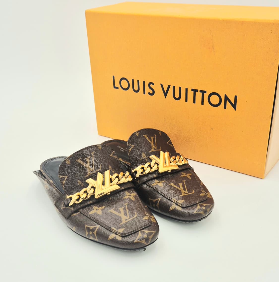 루이비통 어퍼케이스 여성 뮬 슬리퍼 36 상품이미지10