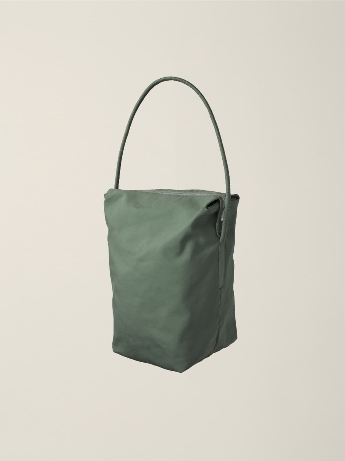 이이 숄더백 카키 미개봉 새상품 상품이미지4