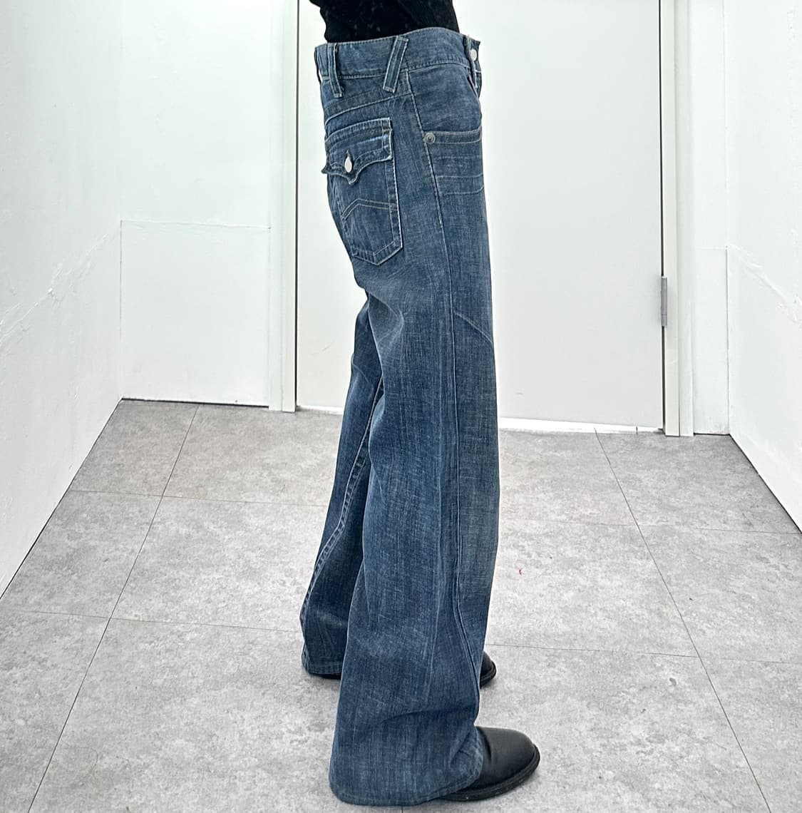 Armani 2000s Faded Bootcut Denim Pants 상품이미지3