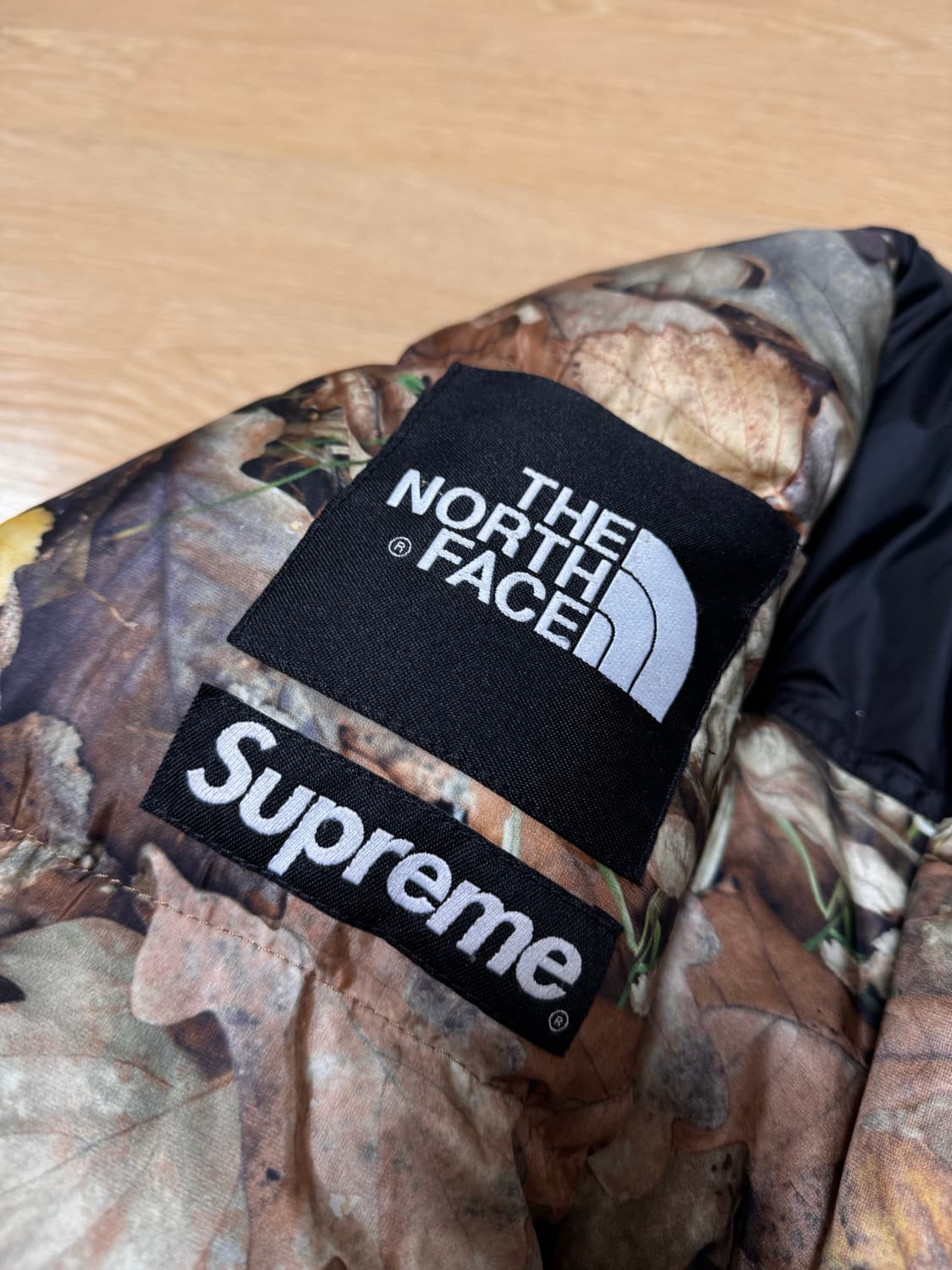 16FW 슈프림 X 노스페이스 낙엽 눕시 M 상품이미지3