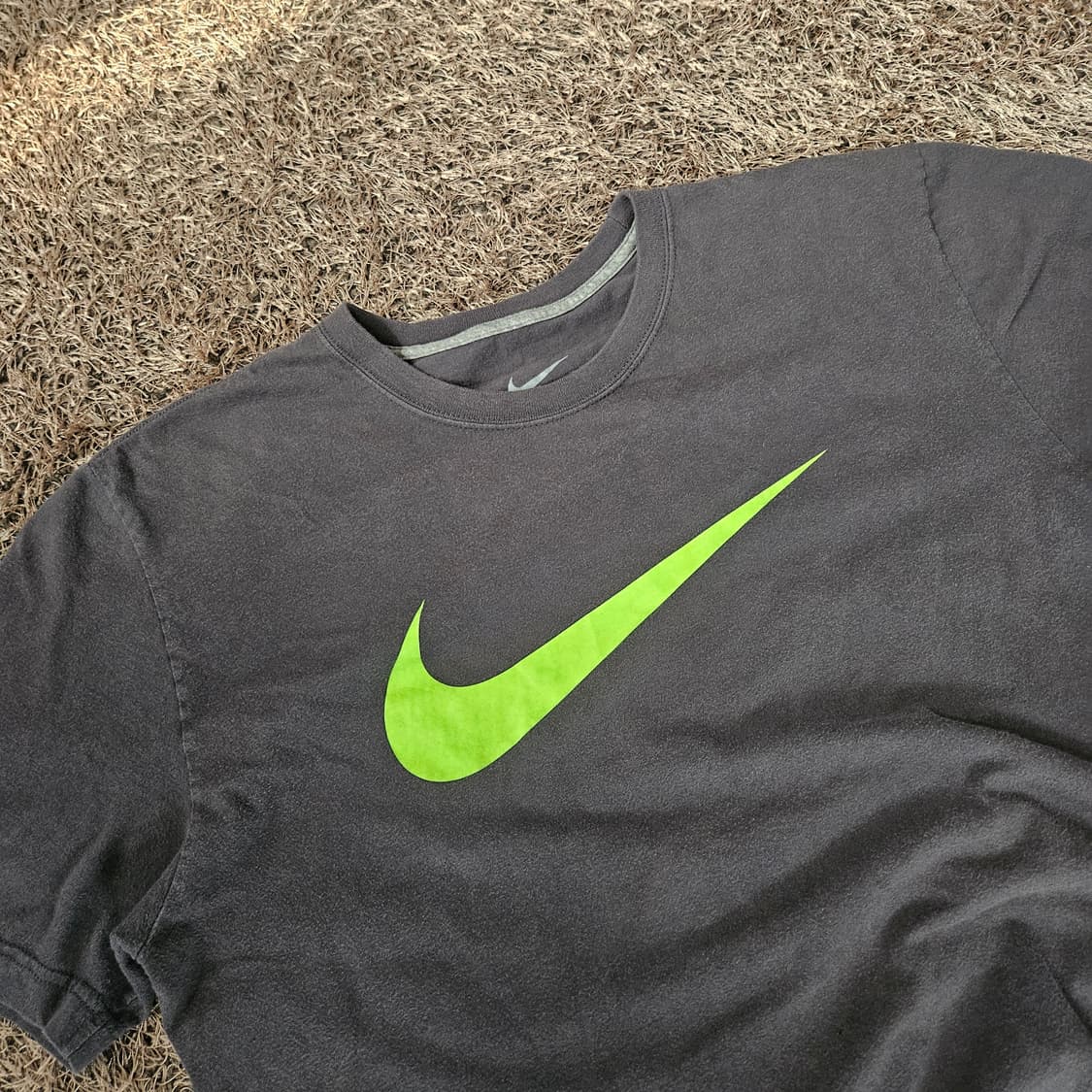 나이키(Nike) 빅 스우시 차콜 루즈핏 반팔티셔츠 XL 상품이미지2