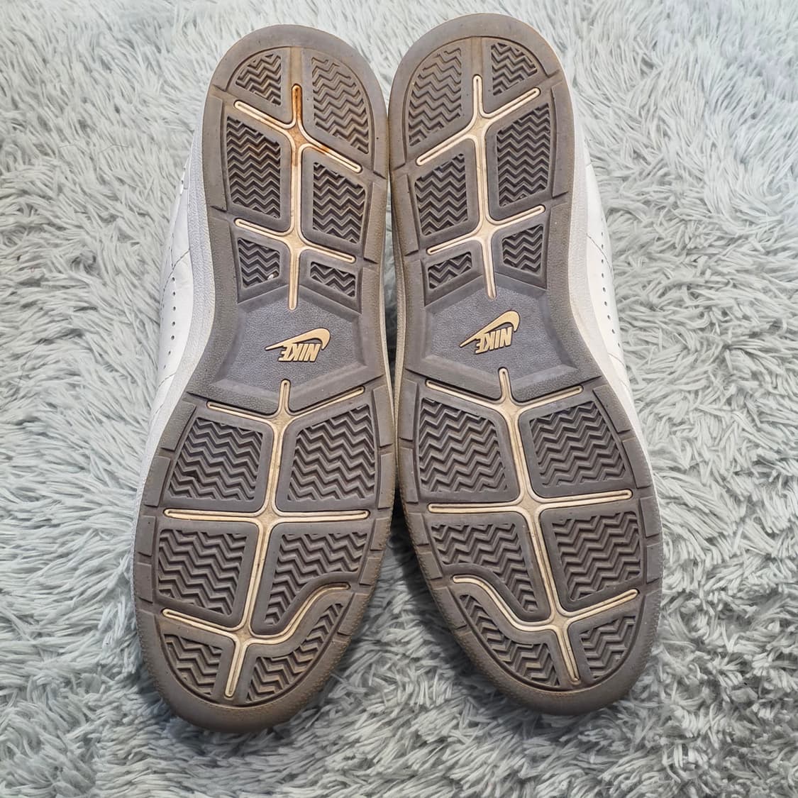 1w-12:나이키 레더 로우 스니커즈 화이트 265cm 상품이미지9