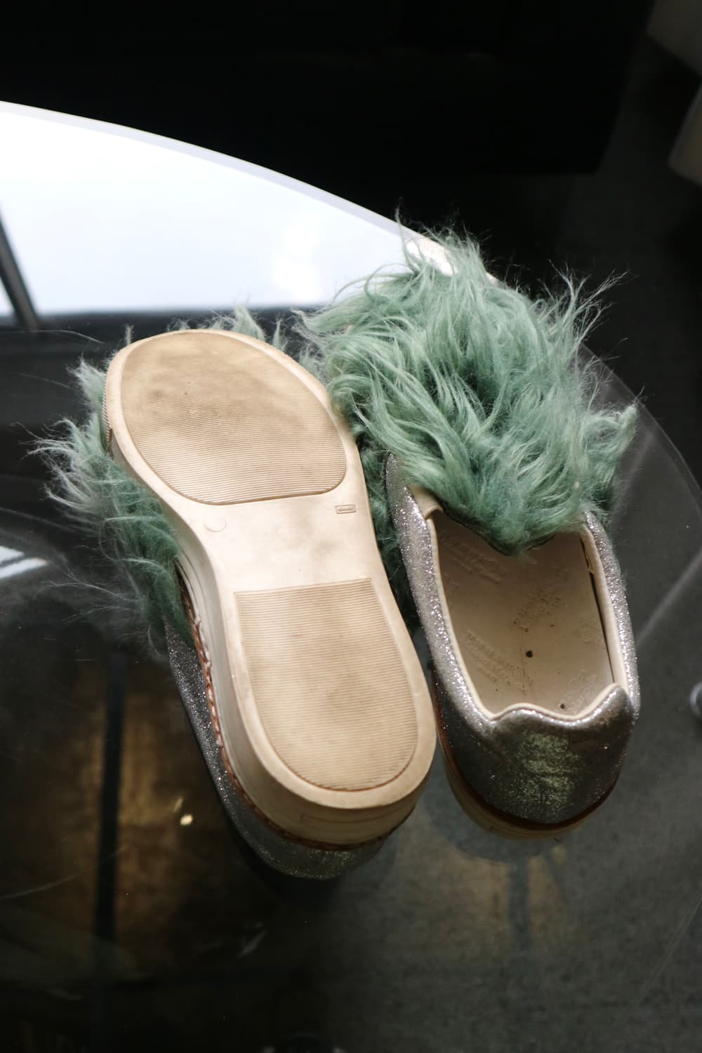 Maison Margiela glitter fur sneakers 상품이미지5