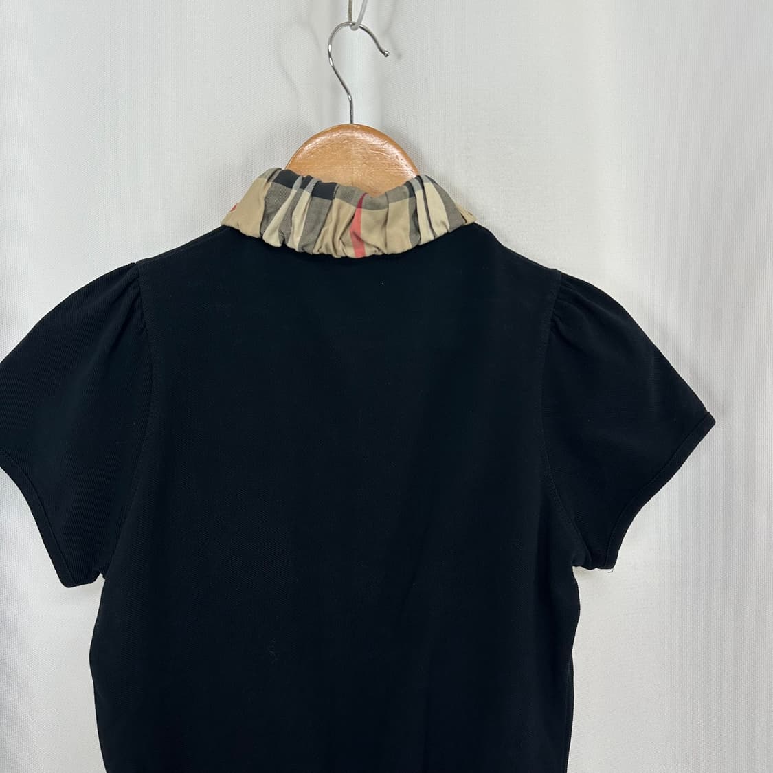 버버리 여자 면 카라 반팔티 검정 M (44추천) 상품이미지9