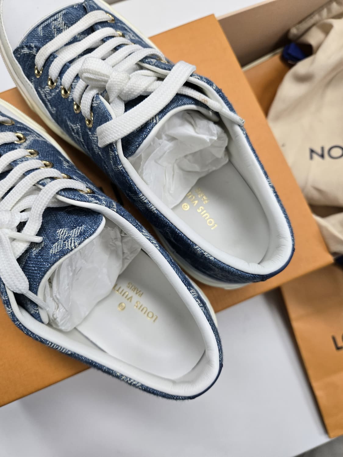 [A급컨디션]루이비통 데님 스니커즈 상품이미지7