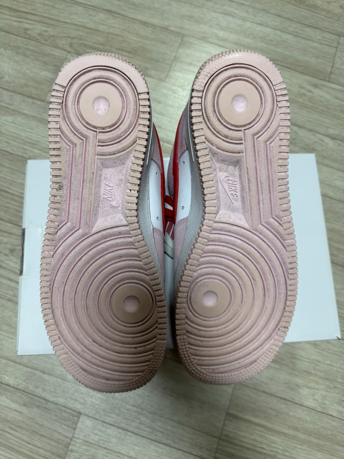 265 나이키 에어포스 발렌타인 데이 핑크 상품이미지7