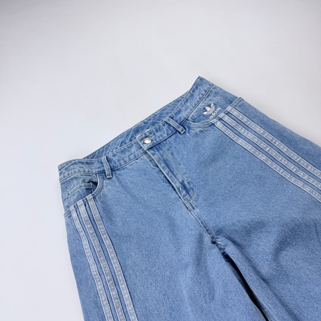 아디다스 뉴트럴 스트라이프 와이드 데님팬츠 상품이미지2