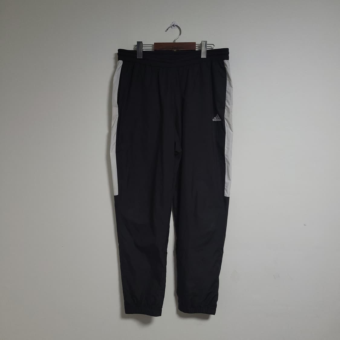 (2XL) ADIDAS 아디다스 삼선 트레이닝 바지 블랙 비닐 상품이미지1