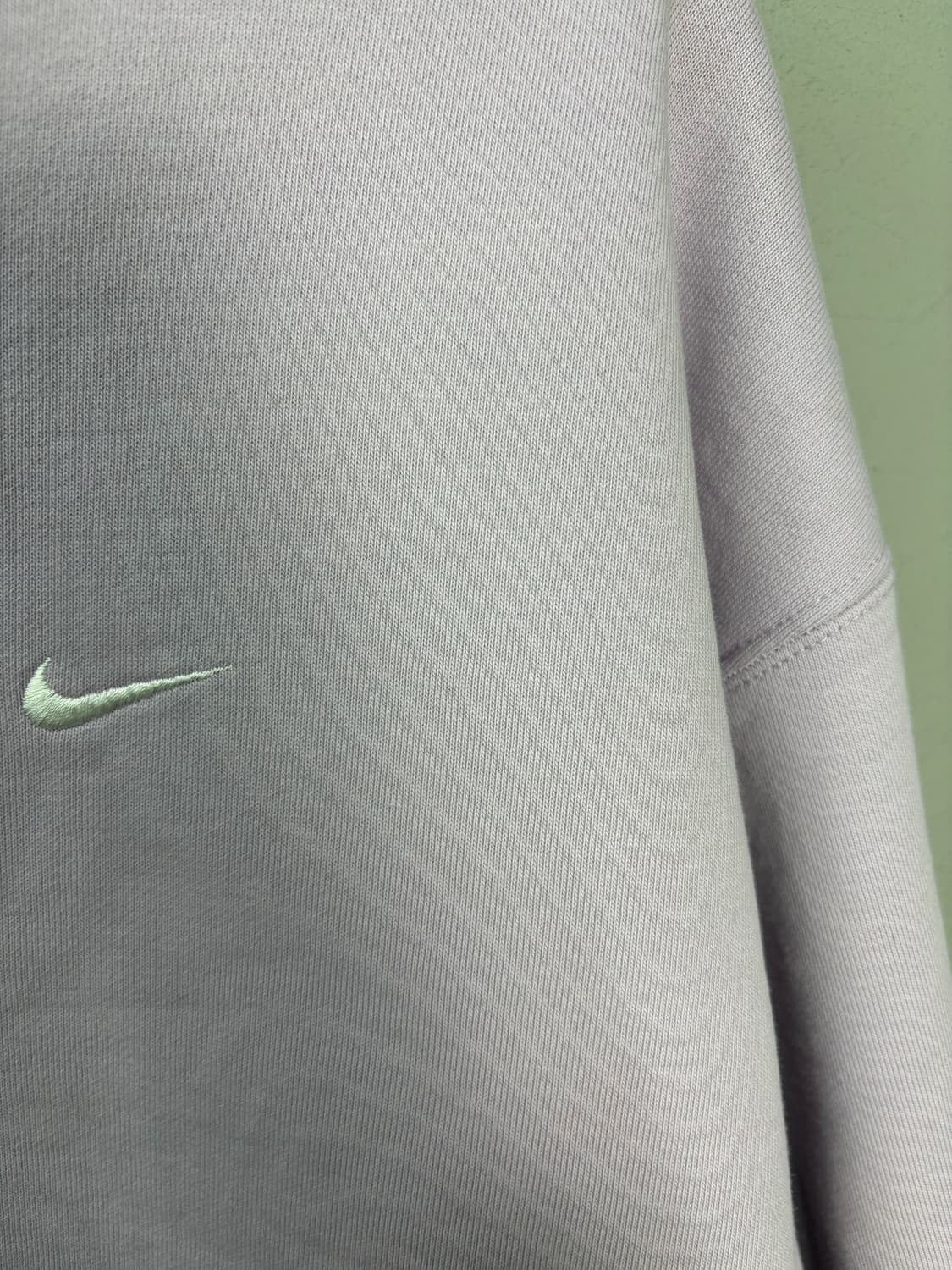 나이키 NRG 솔로스우시 크루넥 라벤더 스웻셔츠 A3126 상품이미지3