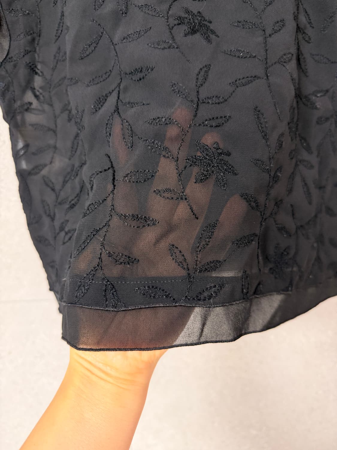 블랙 플라워 자수 시스루 블라우스 일본제 상품이미지2