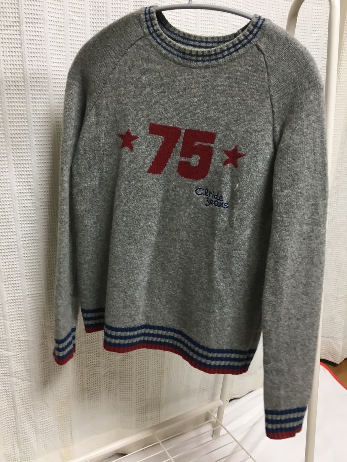 그레이 배색 니트 상품이미지1