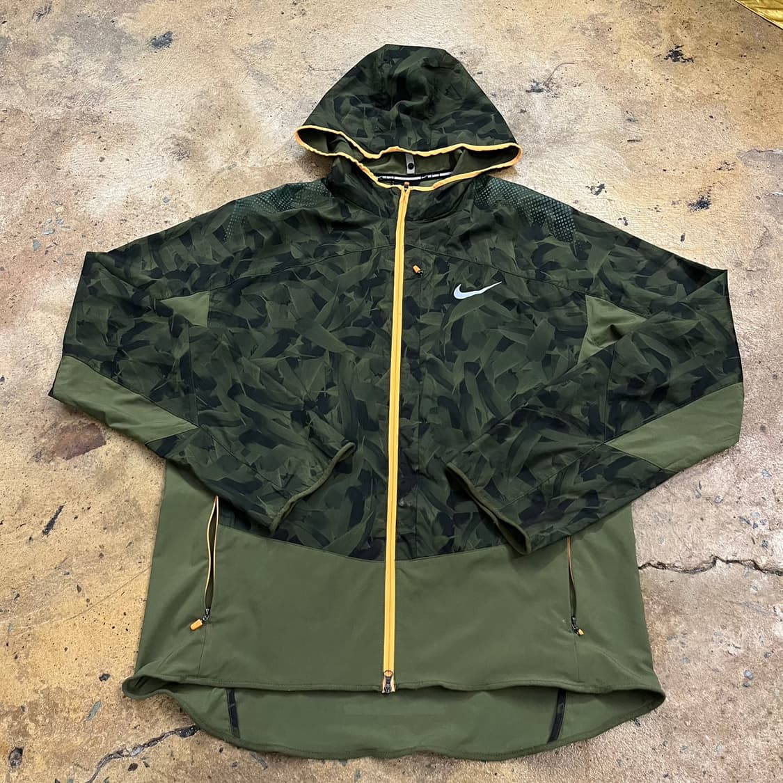 [정품/100,L] 나이키 러닝 카모 스카치 바람막이 후드집업 b15 상품이미지2