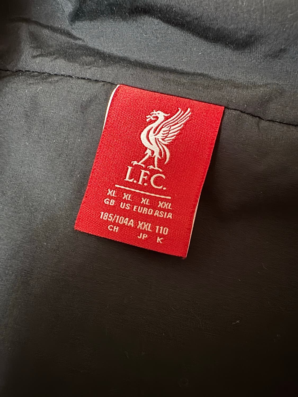 리버풀 검정 바람막이 팝니다 상품이미지3