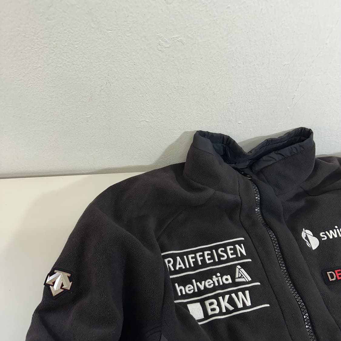 XL 105 데상트 블랙 가벼운누빔 스키플리스집업  상품이미지4