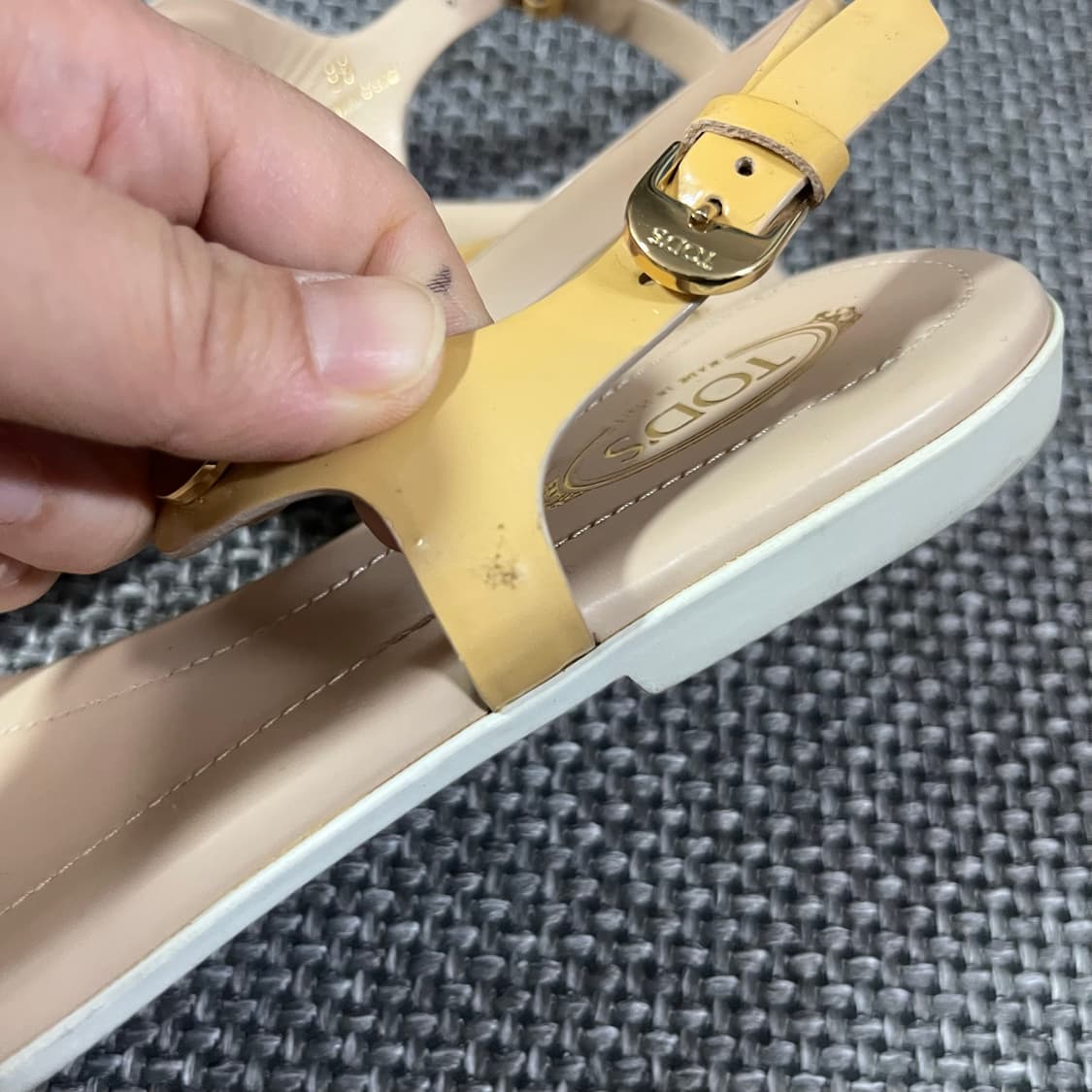 TODS 토즈 금장 샌들 옐로우 38 상품이미지6