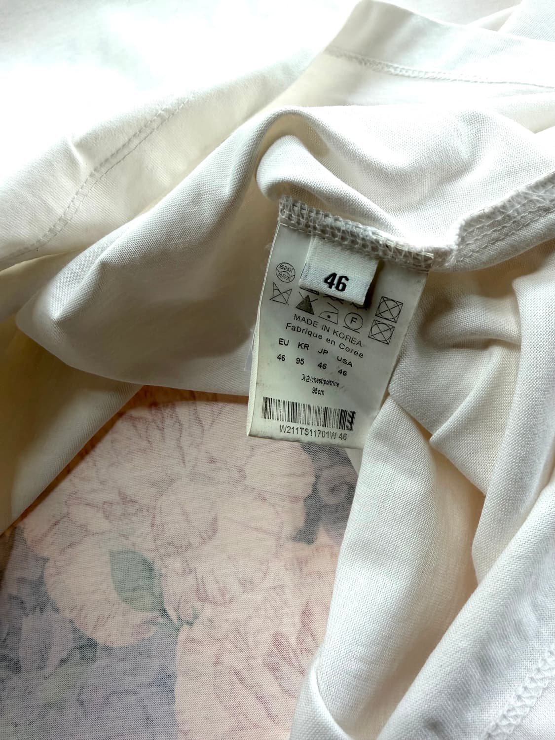 46/ 우영미 백플라워 프린팅 반팔 상품이미지8