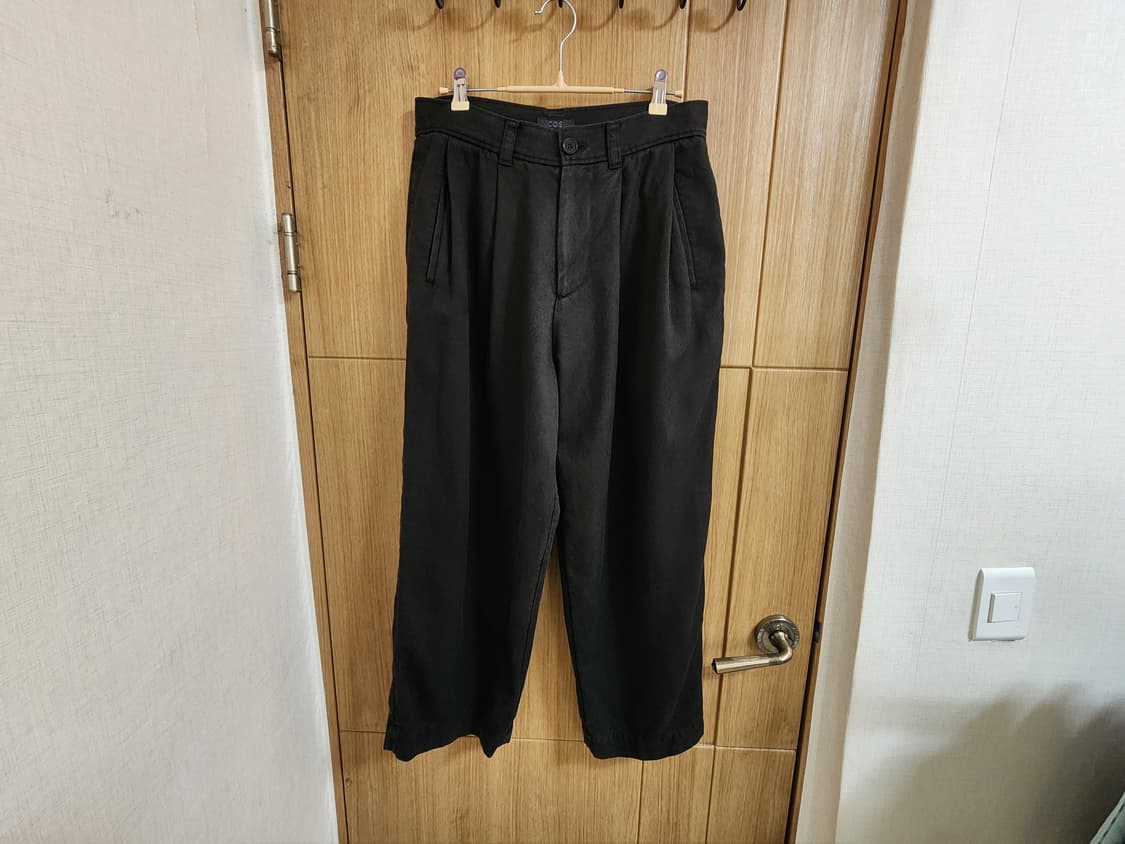 (EUR46)COS 투턱 와이드 배기핏 치노팬츠 블랙 상품이미지1