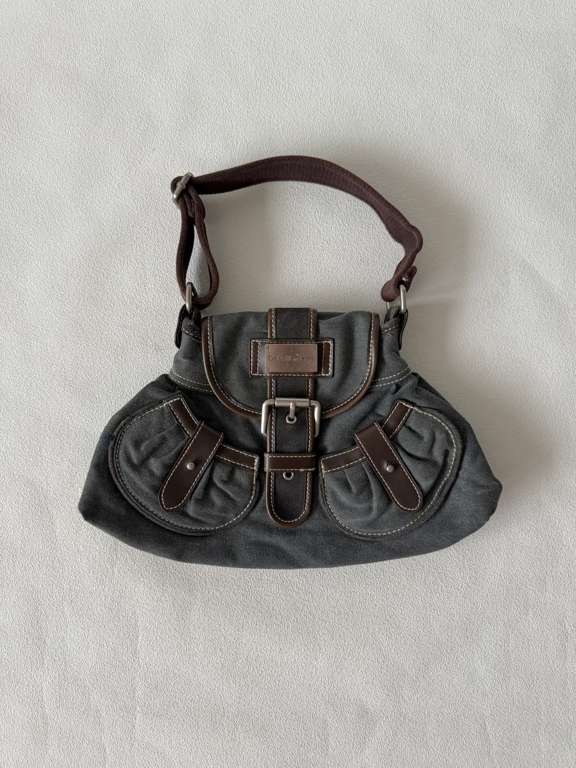 켈빈클라인(Calvinklein) Y2K 숄더백 상품이미지1