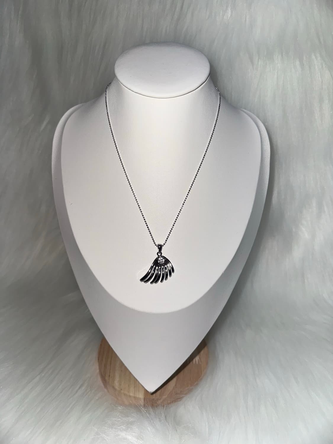 오리엔탈 날개 목걸이 상품이미지2