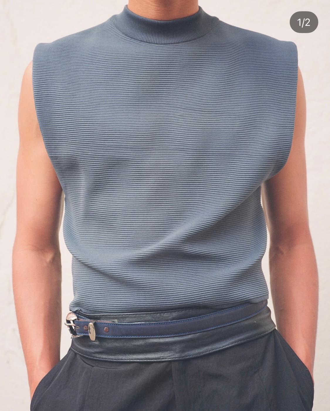 아모멘토 모크넥 크롭 베스트 상품이미지2